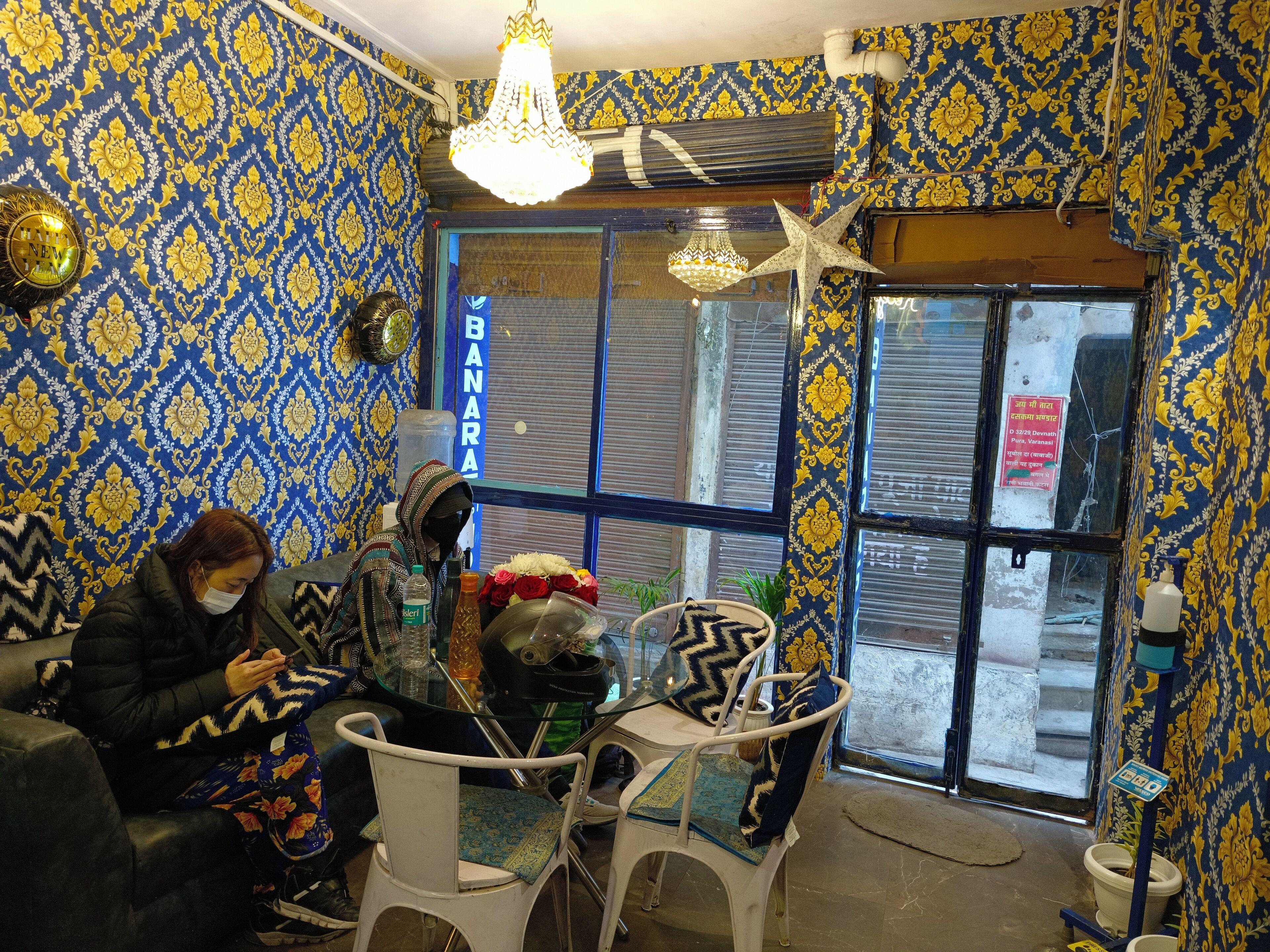 Banaras Rest House - Varanasi — Photos 1